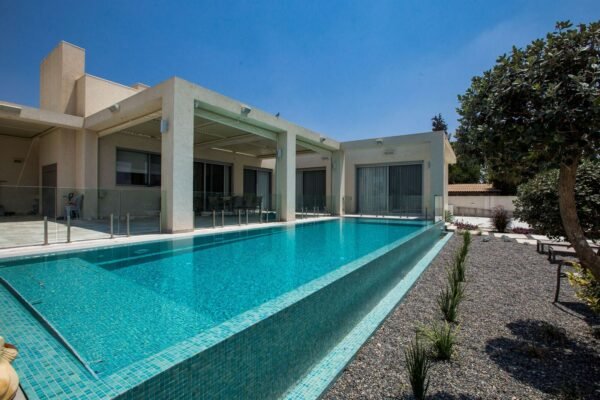 pool tiling perth connolly