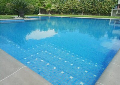 Fully tiled Pool swimming pool tiles
